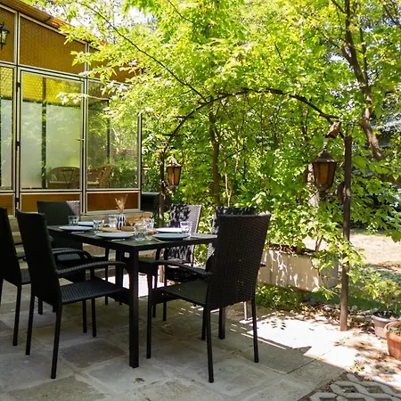 Arany Toboz Vendeghaz * Siófok