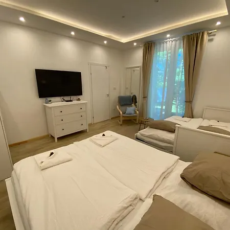 Arany Toboz Vendeghaz Apartment